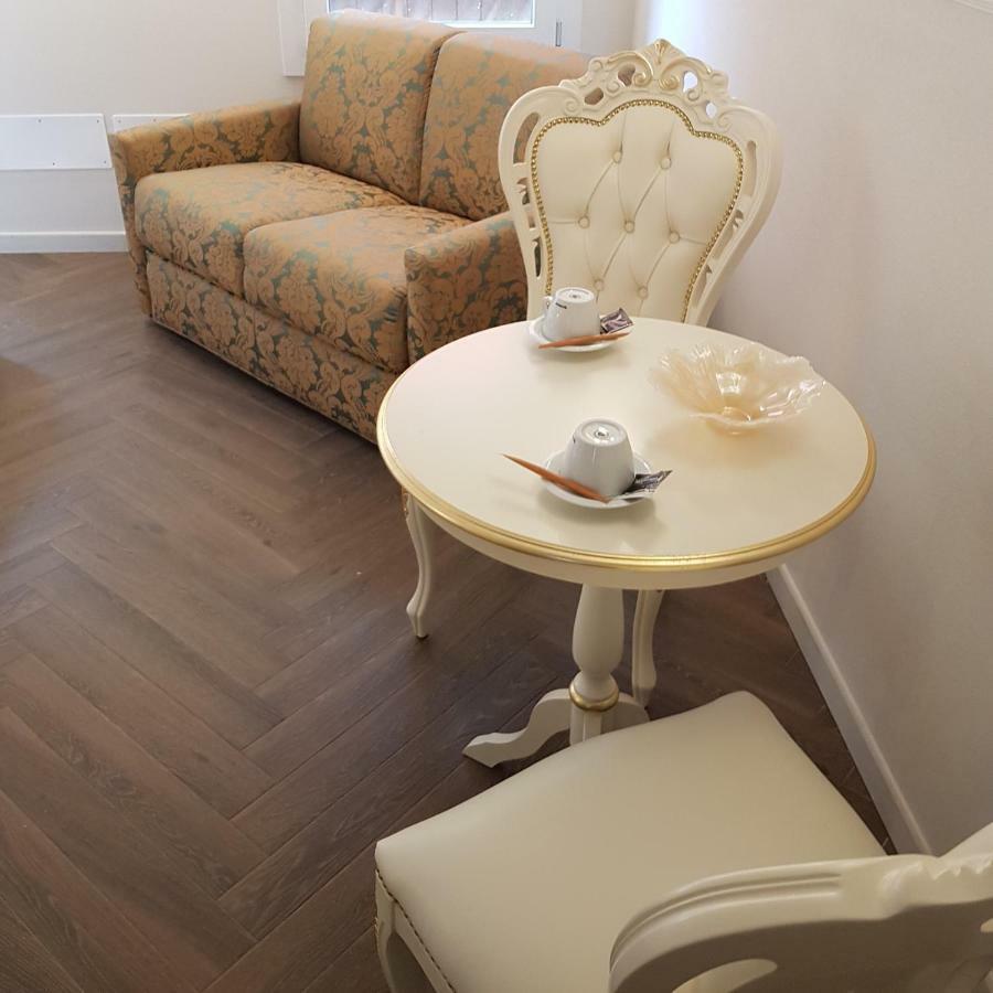 Ca' Vittoria Boutique House Apartsuite Чоджия Екстериор снимка